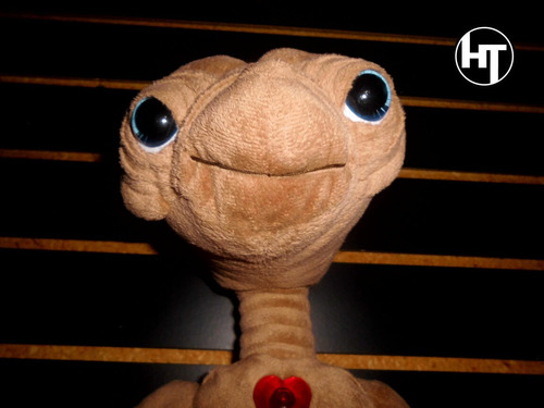 Imagen 4 de 9 de E.t. El Extraterrestre, Peluche, Con Luz, 15 Pulgadas.