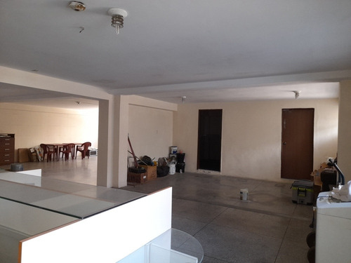 Imagen 8 de 12 de Vendo Local Comercial, Avenida Carlos Blank
