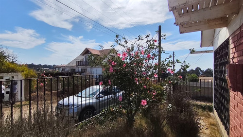 Casa En Venta De 3 Dorm. En Horcón