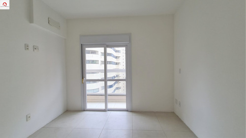 Imagem 7 de 30 de Praia Das Pitangueiras - Calçadão - Guarujá - 3 Dormitórios (1suíte) - Sala Para 3 Ambientes - Varanda Gourmet - 2 Banheiros - Vista Para O Mar - Ap05789 - 69289396