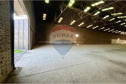 Se Arrienda Bodega 2.000 M2 Ex Iansa Linares