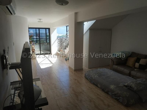 Venta Penhouse Urb Frutas Condominiums Guatire. Ar Mls # 25-17402