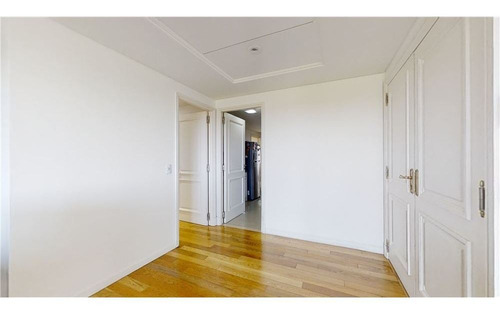 Venta 3 Amb C/dep Y Cochera Chateau Puerto Madero