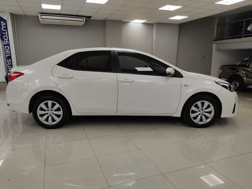 Imagen 2 de 15 de Toyota Corolla Xli 1.8 At 2017