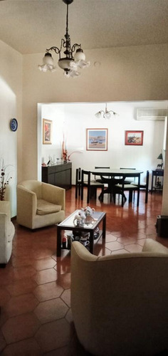 Imagen 2 de 17 de Casa - Villa Del Parque