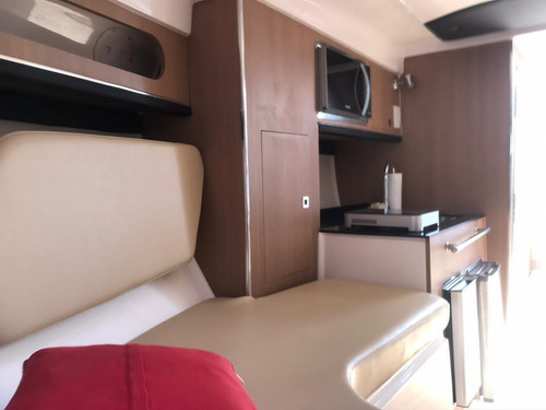 Lancha Ventura 350 C/ 2 X Mercuiser 250 Hp Gasolina Ano 2020