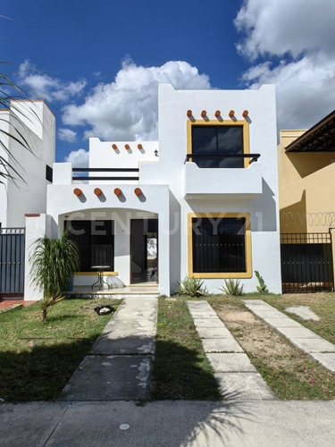 Venta De Casa, Fracc. Gran Santa Fe, Mérida, Yucatán