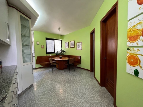 Imagen 10 de 23 de Venta Apartamento Dúplex 480 M2 4h+s/5b+s/5p Los Chorros