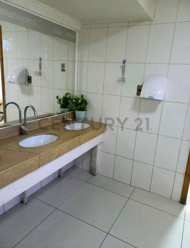 Oportunidad En Arriendo! Centro Villarrica En Sector Come...