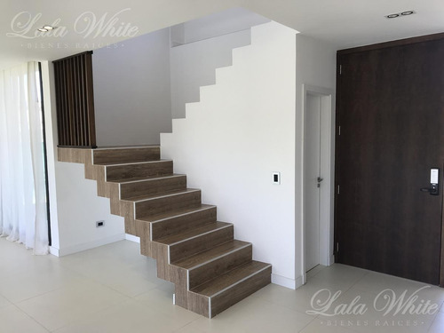 Imagen 18 de 30 de Venta - Casa A Estrenar Con Vista A La Laguna En Terralagos