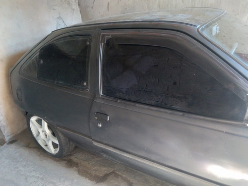 Imagem 2 de 3 de Kadett