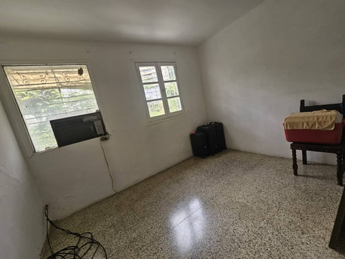 Venta De Fabulosa Propiedad Tipo Townhouse (apartamento) Altamira