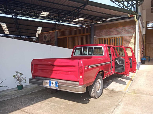 Camioneta Ford 250 Custom