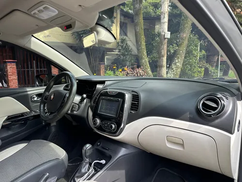 Renault Captur 2.0 Intens Automática