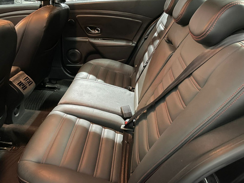 Imagen 10 de 16 de Renault Fluence Gt 2.0 Autosbellocchiolp