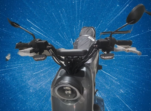 Imagen 14 de 16 de Moto