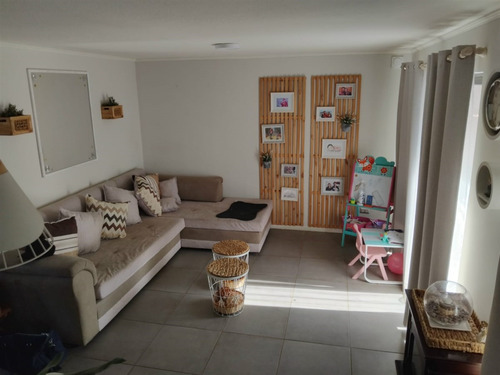 Casa En Venta De 3 Dorm. En Talca