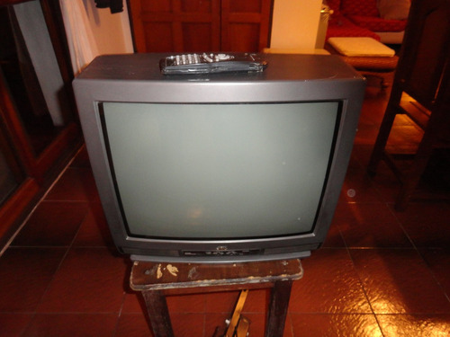 Tv 21 Pulgadas Con Control Remoto (a Reparar)