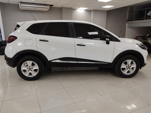 Imagen 2 de 15 de Renault Captur 1.6 Life 2019