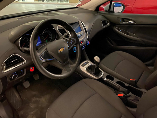 Imagen 11 de 15 de Chevrolet Cruze 1.4 Ls Mt 2016