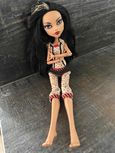 Muñeca Monster High Cleo De Nile Original Con Detalle Vintag