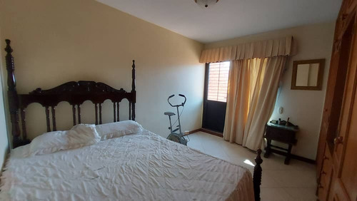 Imagen 5 de 9 de En Venta Tonwhouse En Valles De Camoruco Residencias Villas De Corozal Yasmin Roa Cod 172944