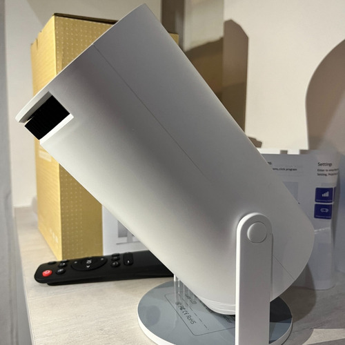 Proyector Pantalla Gigante Incluye Magis Tv Gratis Blanco