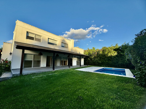 Hermosa Casa En Barrio Cerrado Altos Del Sol