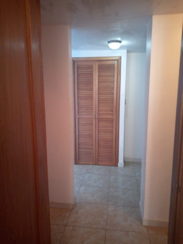 Imagen 5 de 19 de Century 21 Inmoservi Ofrece Amplio Apartamento En Residencias Karla-valentina