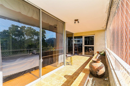 Departamento En Venta De 2 Dorm. En Providencia