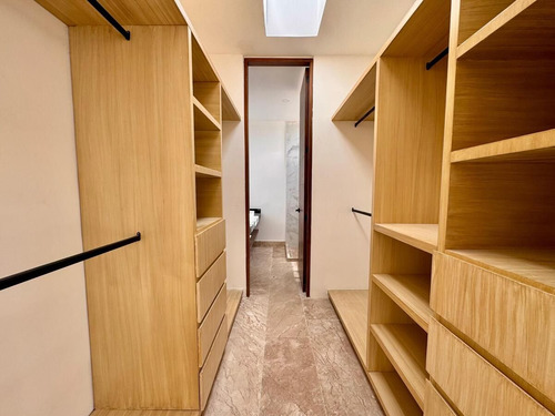 Casa En Venta De 4 Recamaras En Privada Ubicada En Xcanatun