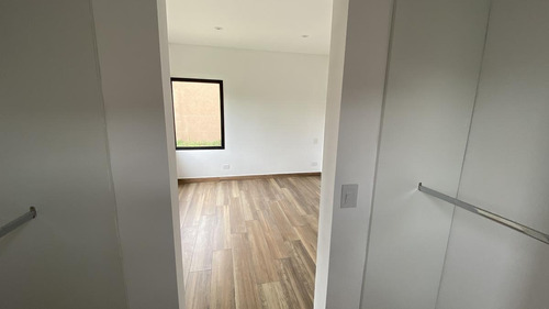 Imagen 14 de 14 de Casa En Una Planta A La Venta -barrio Santa Elena, Pilar Del Este