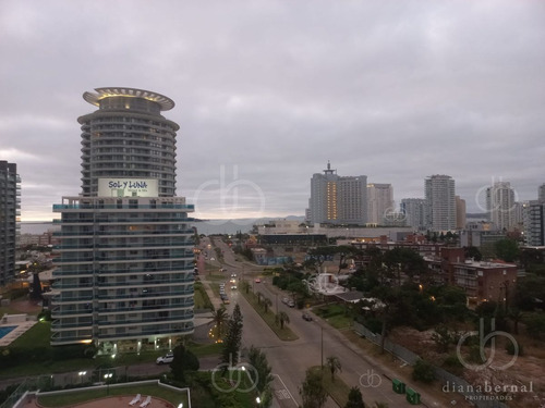 Imagen 27 de 27 de Vende Apartamento De 2 Dormitorios Y Medio En Chiverta, Reciclado Completo. Punta Del Este