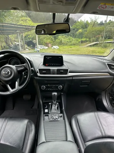 Mazda 3 2.0 Sport Touring