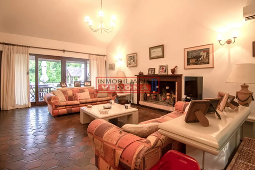 Casa De Gran Tamaño En Zona Del Golf