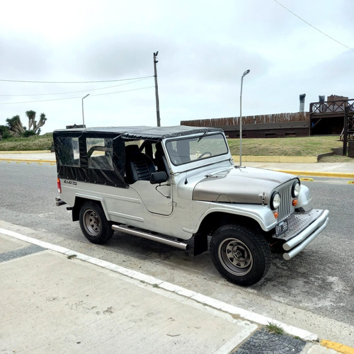 Imagen 1 de 14 de Jeep Ika Largo 4x4