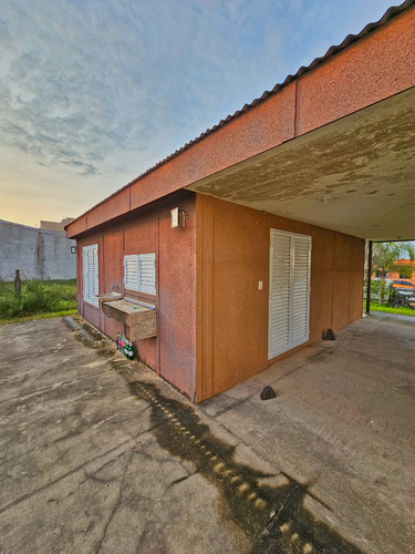 Vivienda Familiar De Construcción En Seco, San José, Colón, Entre Ríos