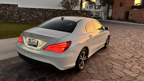 Mercedes-Benz Clase CLA 1.6 180 Cgi Mt