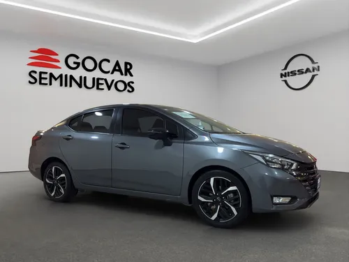Nissan Versa SR CVT