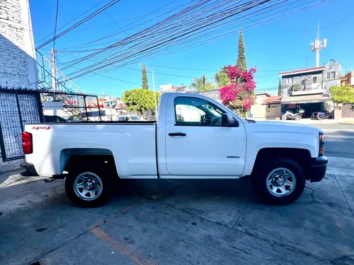 Chevrolet Silverado 4.3 K Pickup 2500 Cab Reg 4x4 Mt