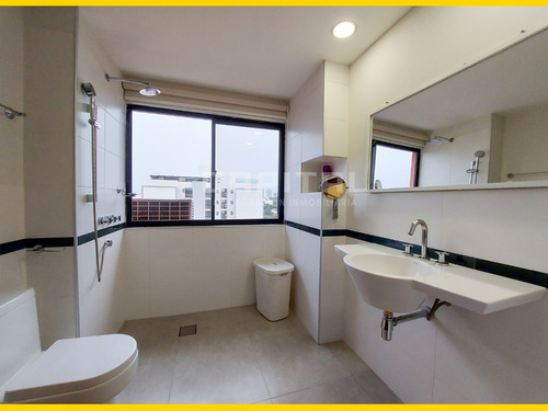 Departmaneto De 2 Suites En Venta Zona Equipetrol