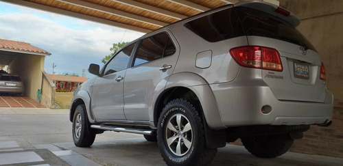Toyota Fortuner Sr5