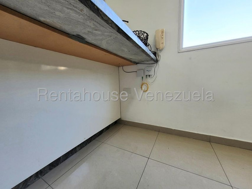 Estefani Salon Vende Hermoso Apartamento En Ciudad Roca-lara-25-14104