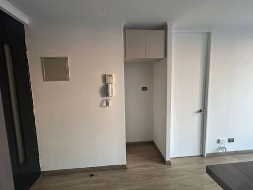 Arriendo Depto. De 1d1b En Fernandez Albano Metro El Parron