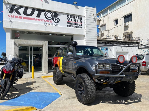 Imagen 2 de 10 de Toyota Land Cruiser