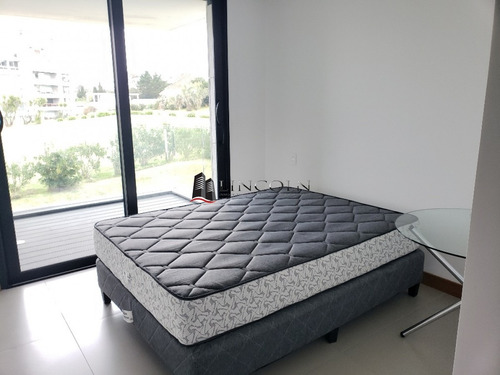 Imagen 12 de 30 de Oportunidad !!! Sea Breezes - Venta - Mansa - Punta Del Este - 3 Dormitorios - Piscina- Ref: 284