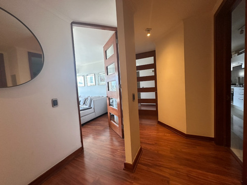Vende Dueño: Vista Despejada, Las Condes A Pasos Metro L7.