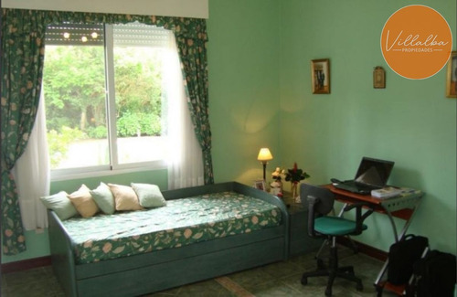 Imagen 11 de 18 de Hermosa Casa En Venta De 5 Dormitorios.