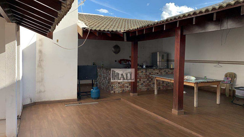 Casa À Venda No Condomínio Jardim Yolanda Com 3 Quartos, 4vagas - V7847
