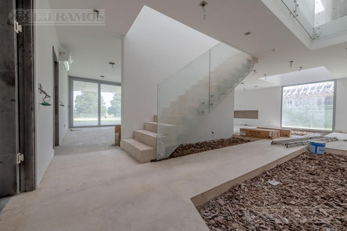 Imagen 12 de 21 de Casa En Venta En El Golf